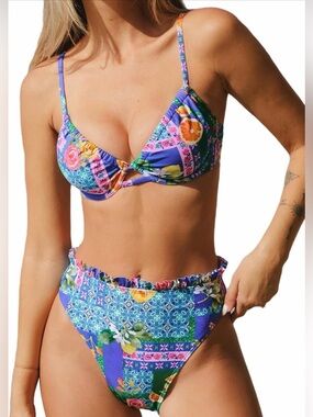 NWT Cupshe Women’s Blue Floral Padded Underwire High Waist Bikini Set Size M